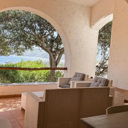 Villa John C *