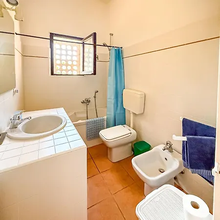 Villa John C Capo Testa